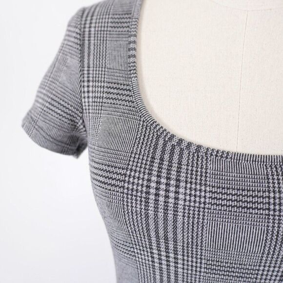 Papaya Medium Glen Plaid Boat Neck Short Sleeve Gray Medium Dress - Picture 2 of 6